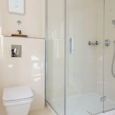 Victoria دوبروفينك